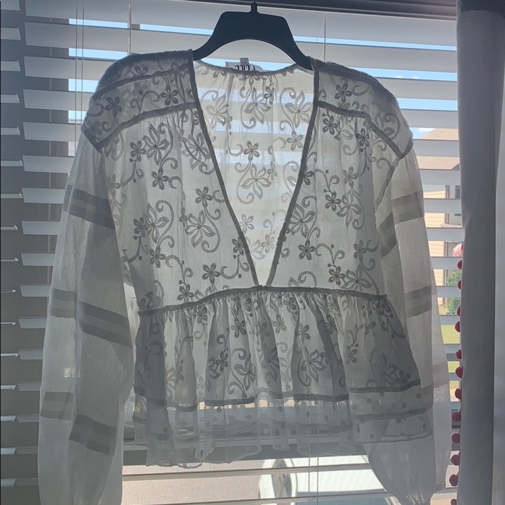P. CILL White Crop Top Blouse Large (Never Worn)